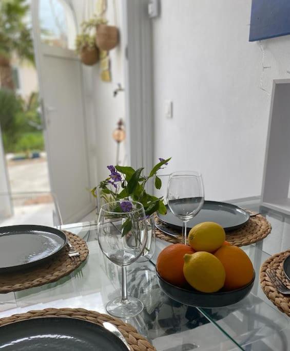 La Margarita Beach Apartment, Club Tropicana - One-Bedroom Apartment - 32
