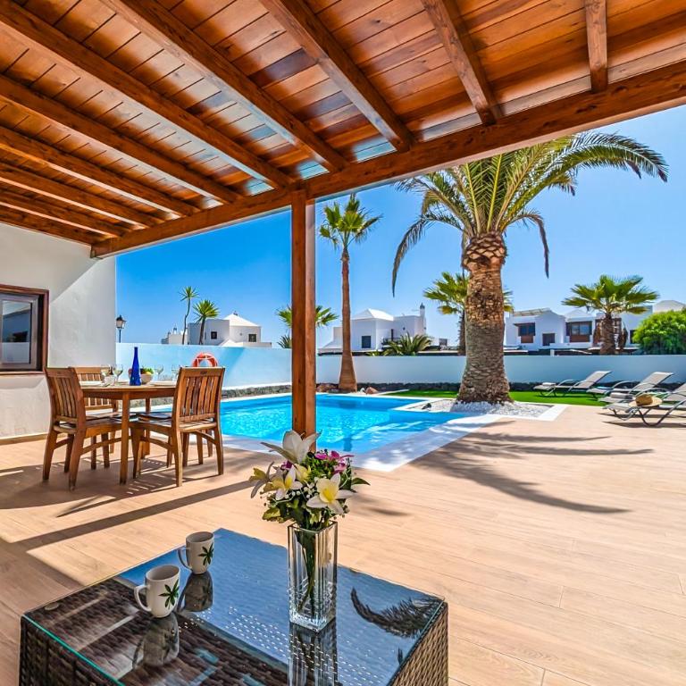 Villa Axular with Heated Private Pool - Three-Bedroom House - 9