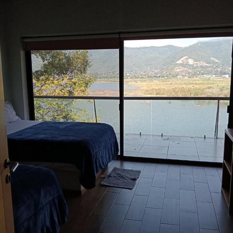 La Casa del Lago - Four-Bedroom House - 11