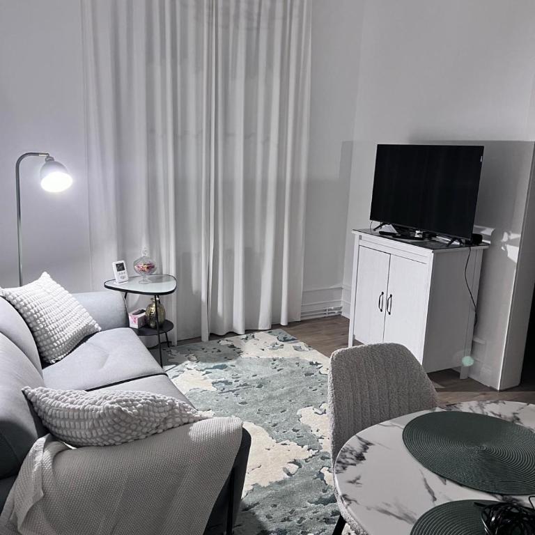 Le Rapp 6, Appartement de Standing 3 chambres, 7 personnes &1 bébé, Cosy et familial ultra équipé Emplacement Idéal proche Gare Centre ville Marchés de Noël Quartier Tribunal Contades - Three-Bedroom Apartment - 7
