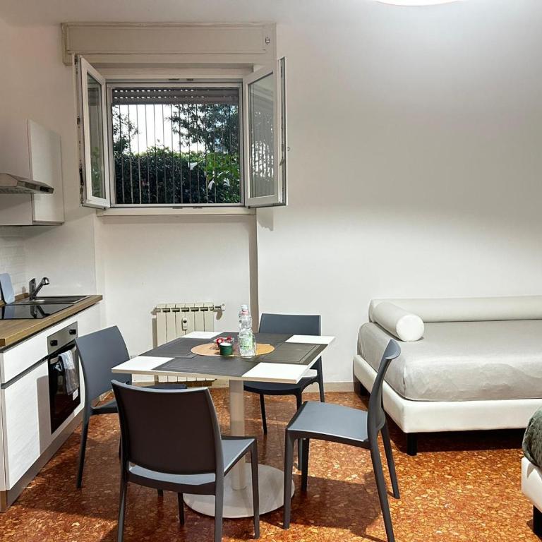 BAM BAM TIBURTINA Guesthouse - Quadruple Room with Bathroom - 4