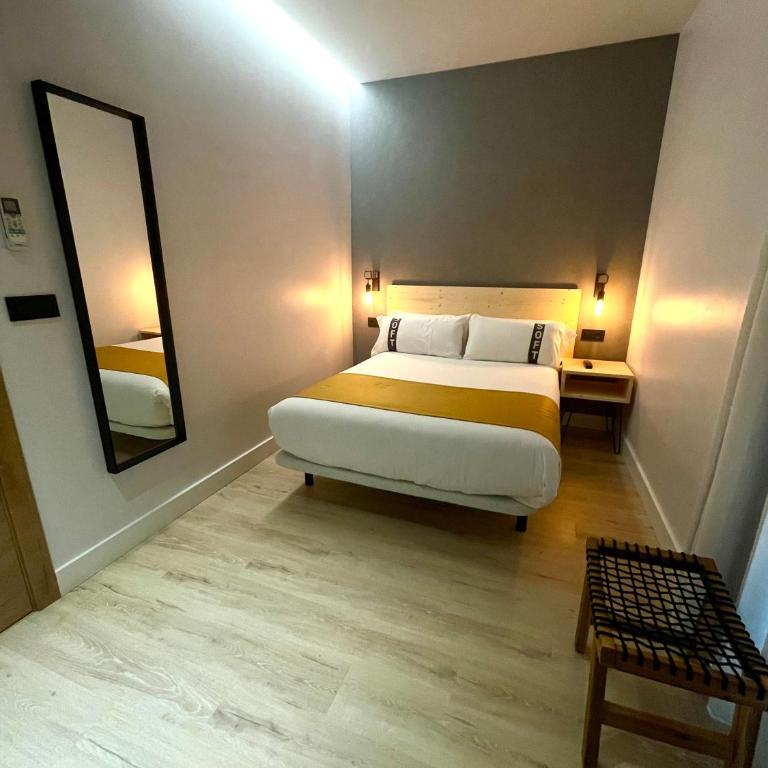 Casual Fuentes Bilbao - Standard Single Room - 6