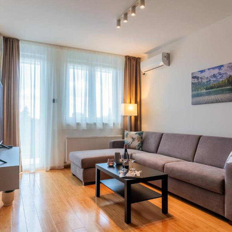TESLA Residence Subotica - Two-Bedroom Deluxe Apartment - 2
