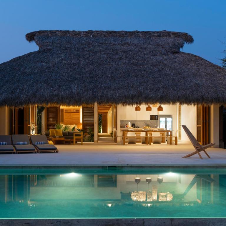 Casa Nisa - La Flia Beachfront Luxury - Casa - 2