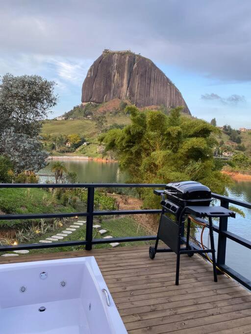 Stunning lakefront retreat, breathtaking views - Chalet de 1 dormitorio - 6