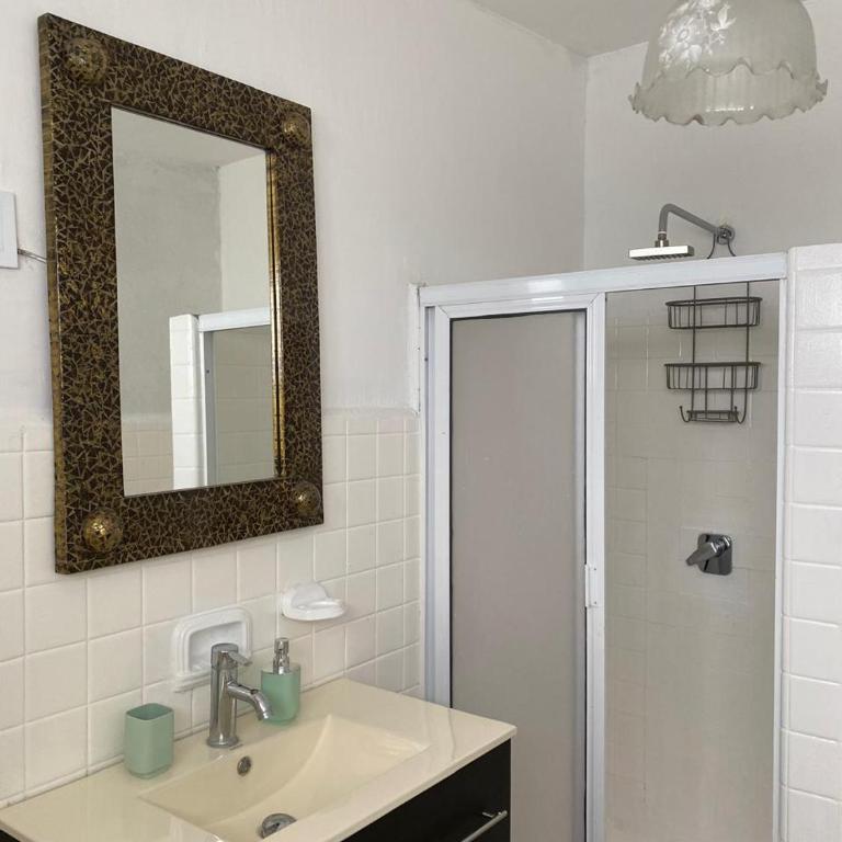 Luna Menguante - Standard Double Room with Shared Bathroom - 8