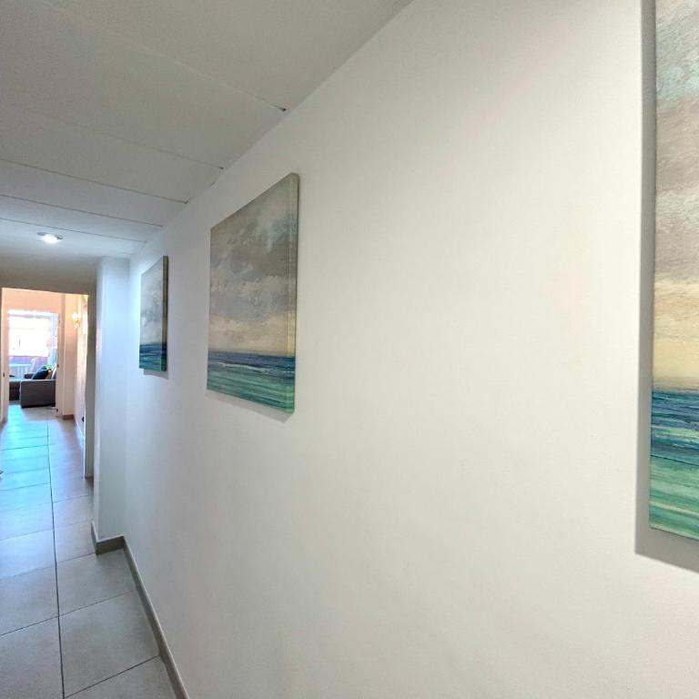 Apartment Sagrera - Three-Bedroom Apartment - 21