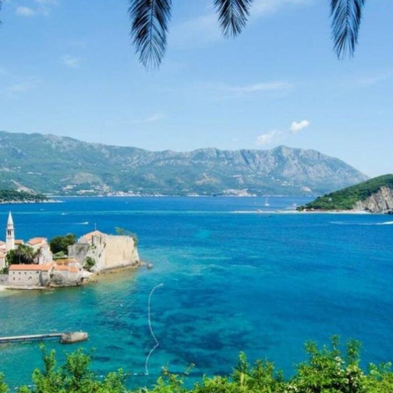 Super Cute Home With Sea & Montain View, Pool, Sauna, HotTube, Steaming, Gym, Garden and More - One-Bedroom Apartment - 10