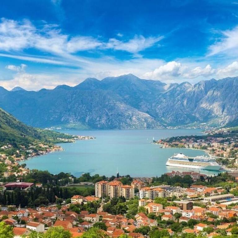 Super Cute Home With Sea & Montain View, Pool, Sauna, HotTube, Steaming, Gym, Garden and More - One-Bedroom Apartment - 13