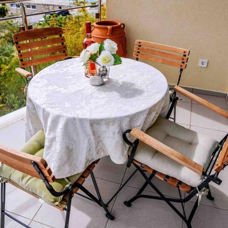 Super Cute Home With Sea & Montain View, Pool, Sauna, HotTube, Steaming, Gym, Garden and More - One-Bedroom Apartment - 70
