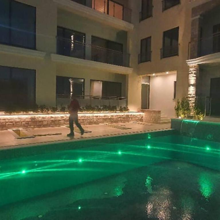 Super Cute Home With Sea & Montain View, Pool, Sauna, HotTube, Steaming, Gym, Garden and More - One-Bedroom Apartment - 91