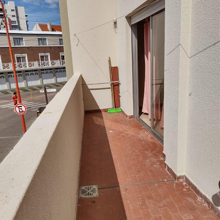 Depto Monte hermoso centro - Two-Bedroom Apartment - 9