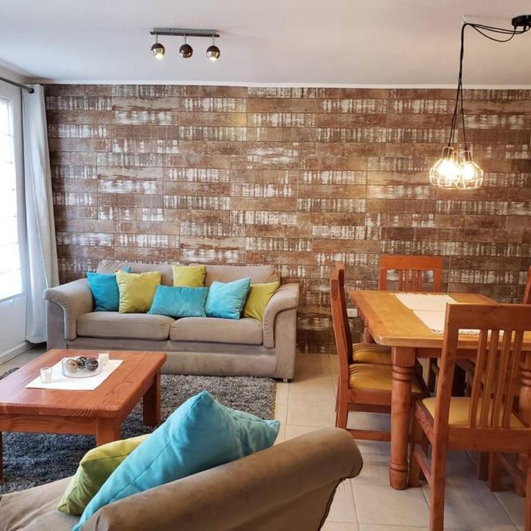 CASA PUCON CENTRAl - Three-Bedroom House - 1