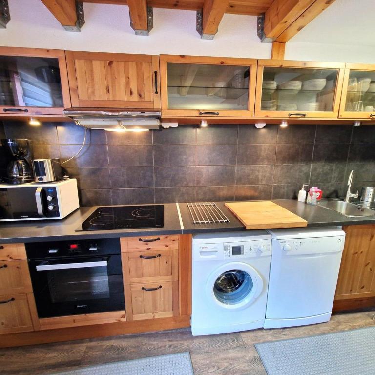 Appartement 8 pers, 3 chambres + mezzanine, Valfréjus, proche pistes - FR-1-265-357 - Apartamento - 6