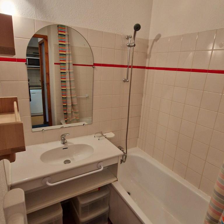 Charmant 2 pièces, Valfréjus, 50m remontées - FR-1-265-361 - Apartamento - 6