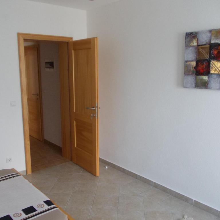 Apartments Sutorina - One-Bedroom Apartment with Balcony and Sea View - 29