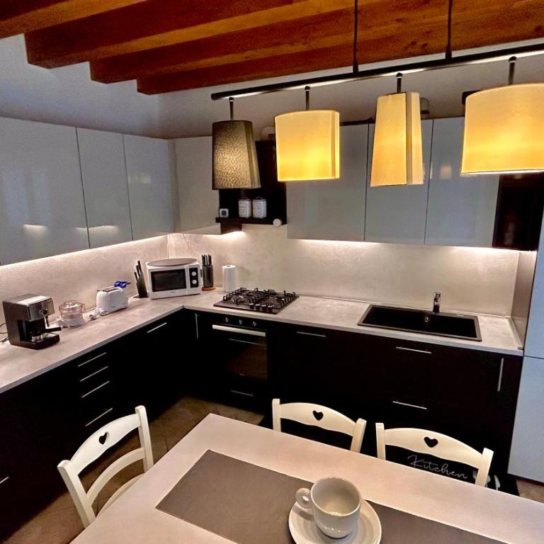 La casa di Betty - Appartamento con 2 Camere da Letto - 9