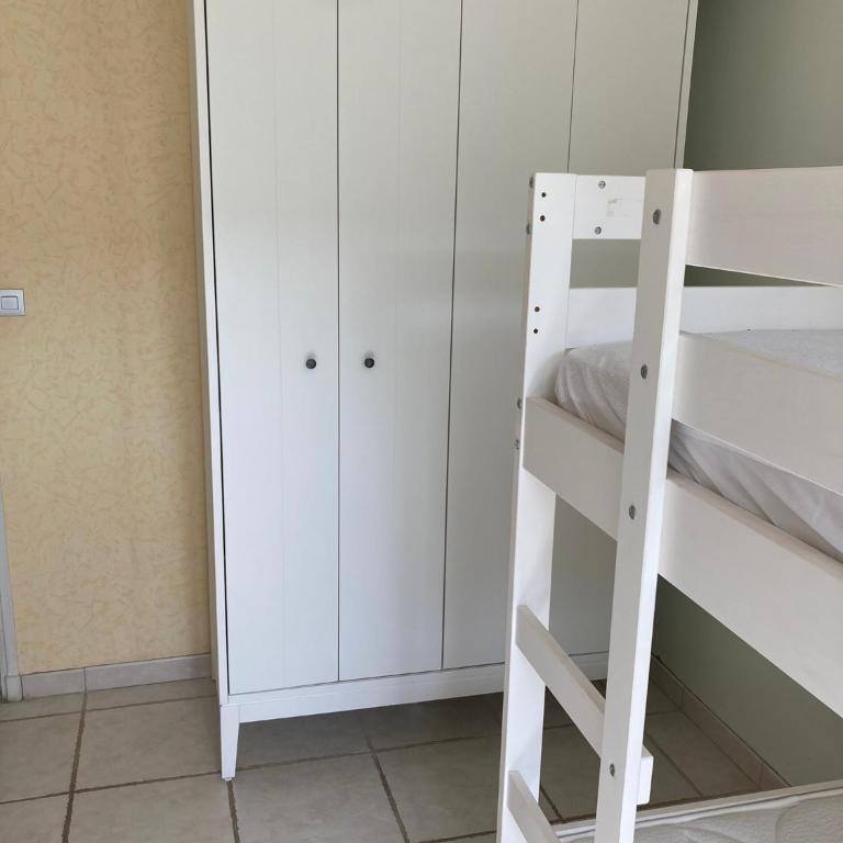 Belle villa spacieuse avec piscine privée, semi climatisée- 10 couchages, wifi, proche canal du midi et à 4 km de la mer LXPIN7 - Maison 4 Chambres - 11