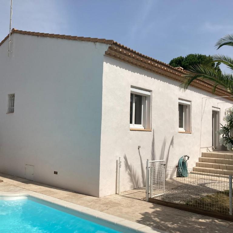 Belle villa spacieuse avec piscine privée, semi climatisée- 10 couchages, wifi, proche canal du midi et à 4 km de la mer LXPIN7 - Maison 4 Chambres - 21