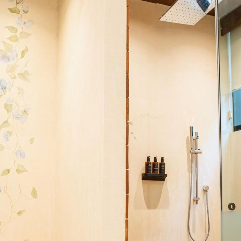 Adoro Hotel Boutique - PREMIUM SUITE DOUBLE WITH BATHTUB - 4