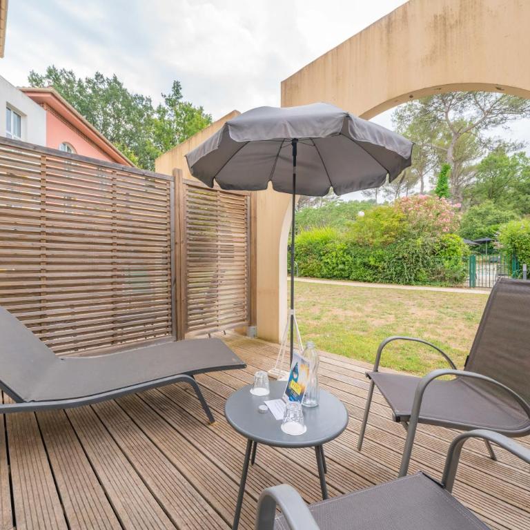 Mercure Antibes Sophia Antipolis - Superior Doppelzimmer mit Schlafsofa und Terrasse - 10