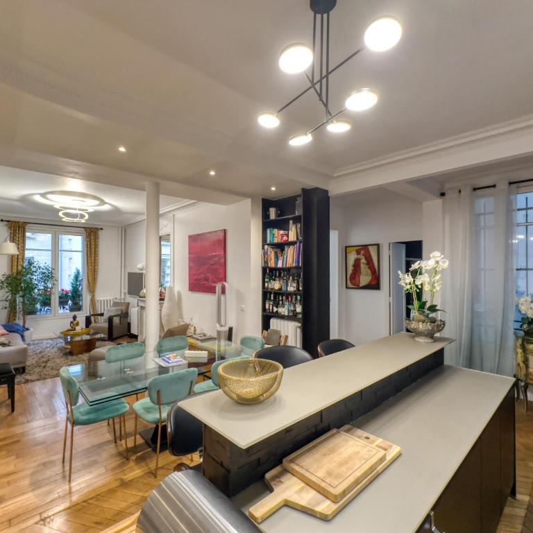 Luxury Place near Champs Elysees - Appartement 3 Chambres Deluxe - 2