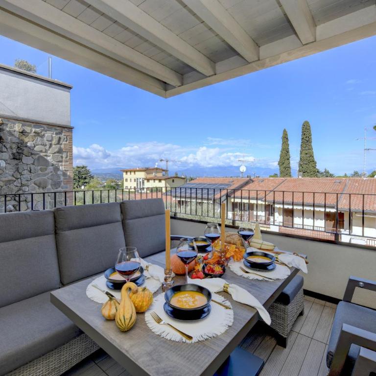 Warda Lovely Suite DesenzanoLoft Official Partner Homes & Villas by Marriott Bonvoy - Appartamento con Vista Piscina - 7