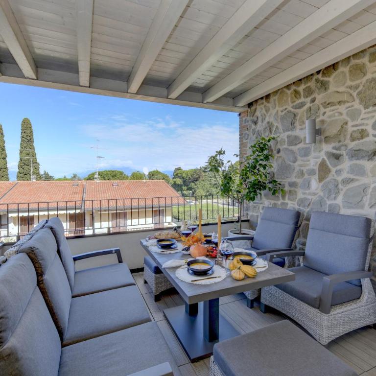 Warda Lovely Suite DesenzanoLoft Official Partner Homes & Villas by Marriott Bonvoy - Appartamento con Vista Piscina - 9