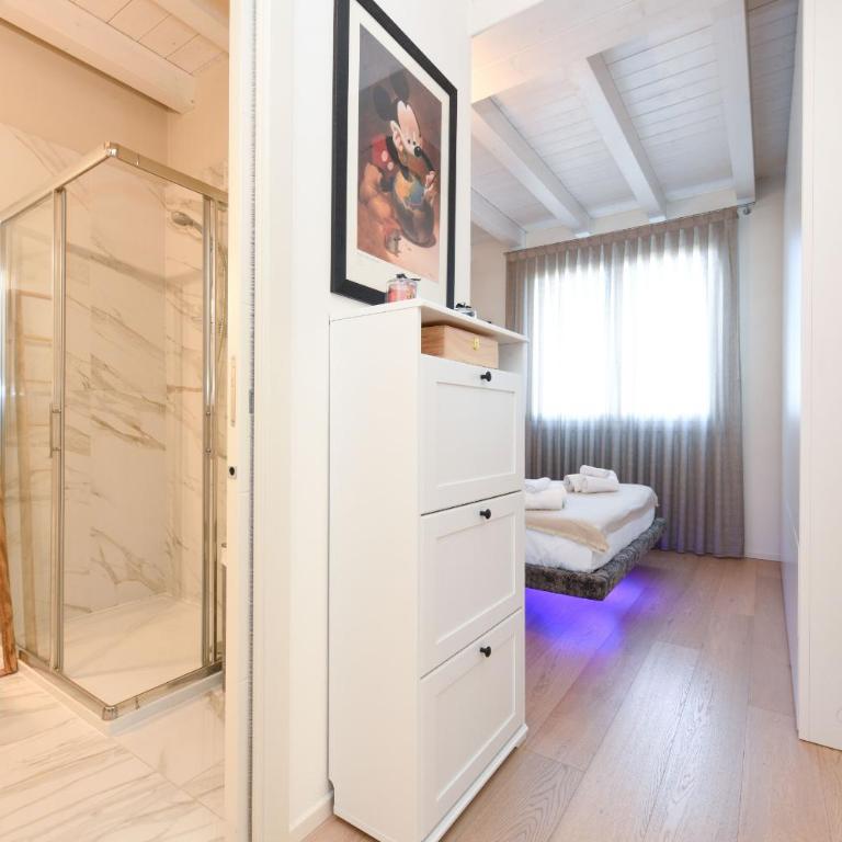Warda Lovely Suite DesenzanoLoft Official Partner Homes & Villas by Marriott Bonvoy - Appartamento con Vista Piscina - 26