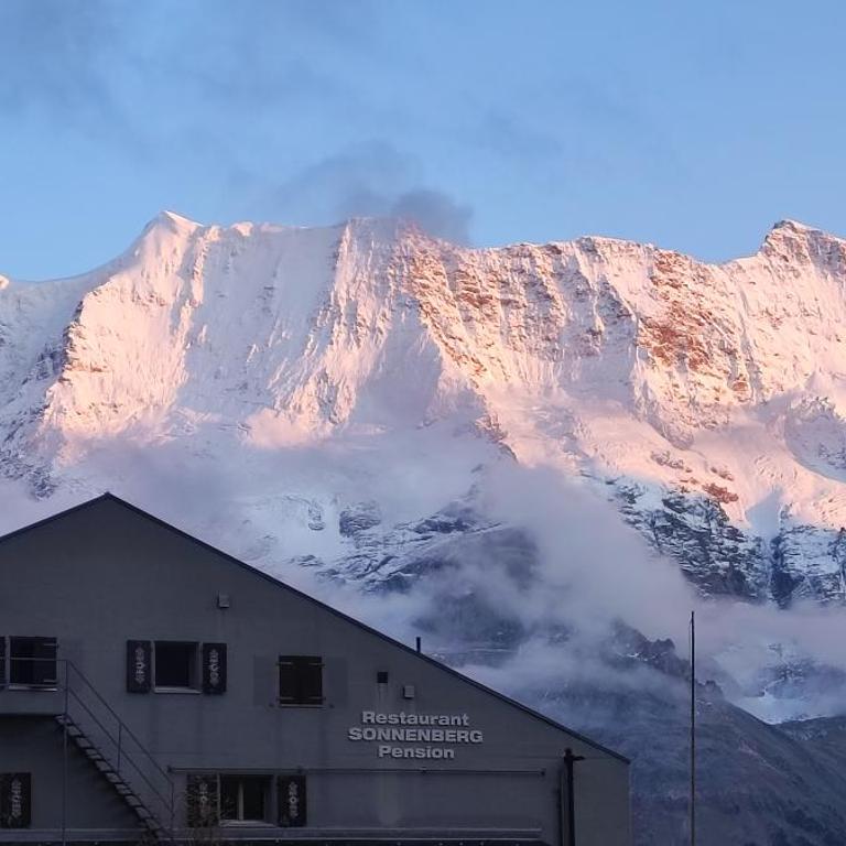 Sonnenberg Hostel and Dormitories - Bett im gemischten Schlafsaal mit 10 Betten - 1