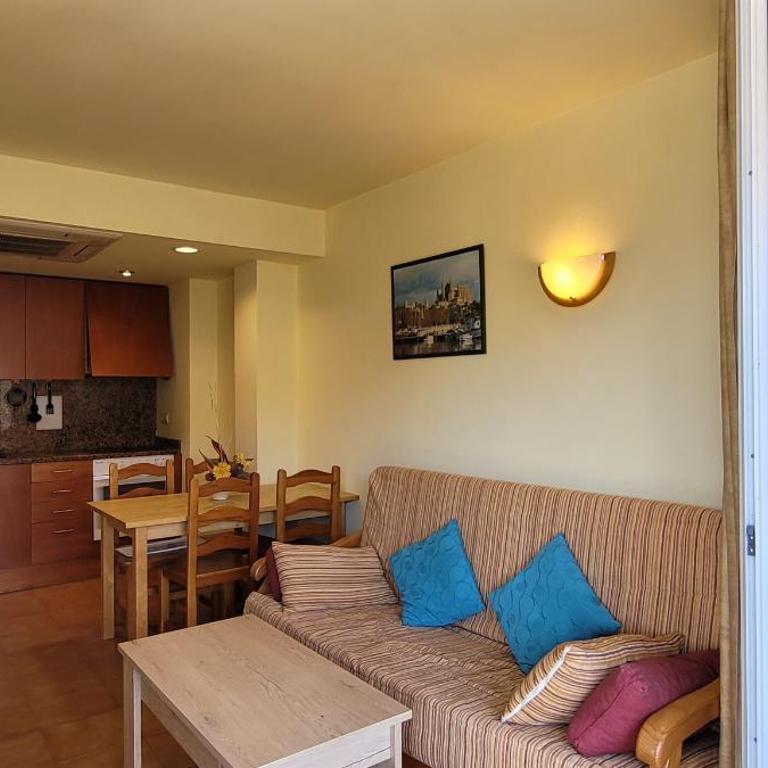 Miami II - One-Bedroom Apartment with Balcony and City View - 6