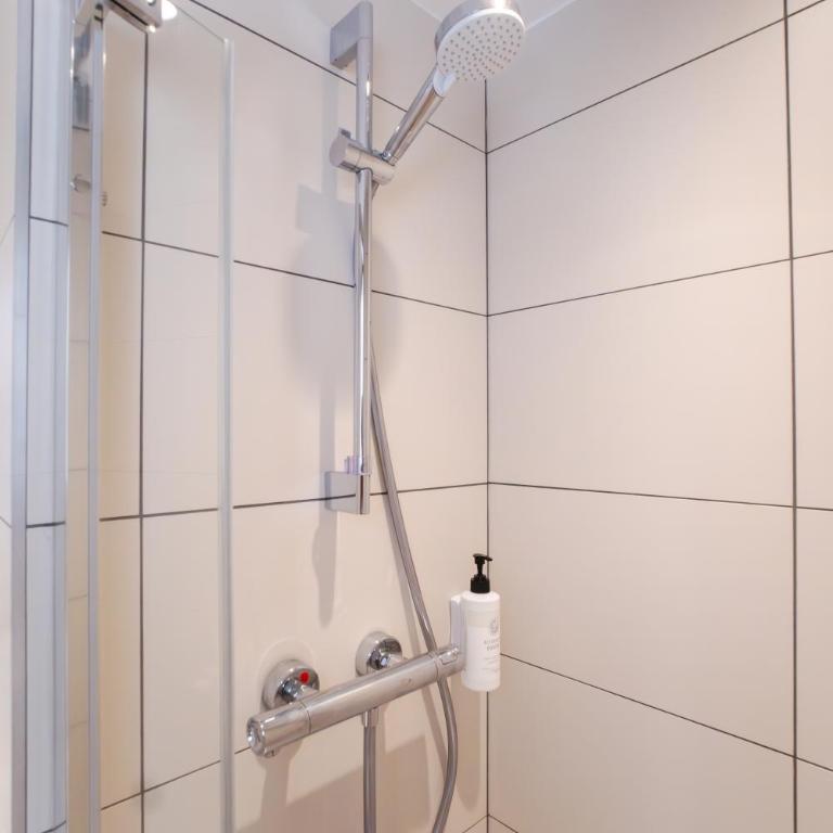 easyHotel Marseille Euromed - Chambre Double Standard - 6