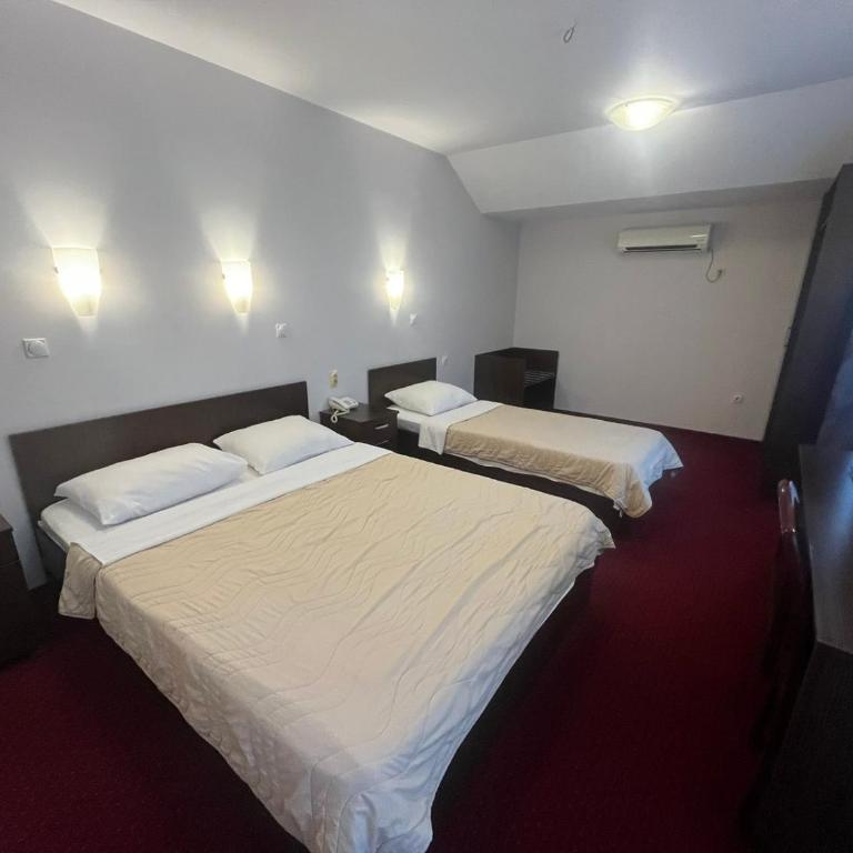 Hotel Elegance - Standardna Porodična Soba - 1