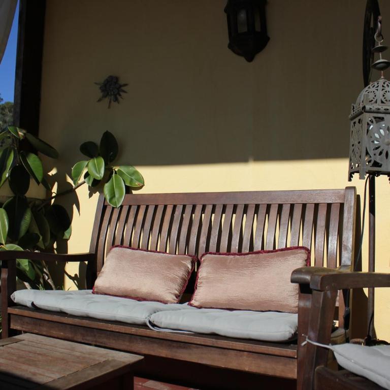 Villa Alicia Guest House - Double Room with Terrace and Private Bathroom - 17