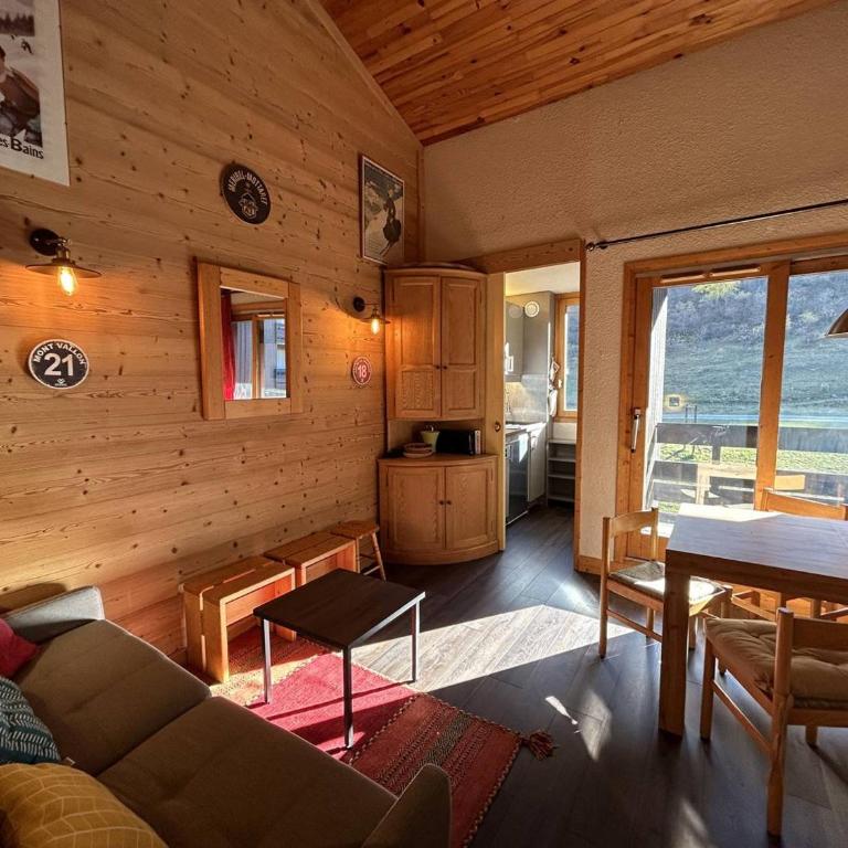 Appartement ski-in ski-out avec balcon à Méribel - FR-1-355-15 - Appartement (6 Adultes) - 1