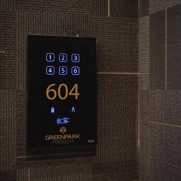 Green Park Penthouse Suite & Pool - Heated Pool - - Superior Suite - 32