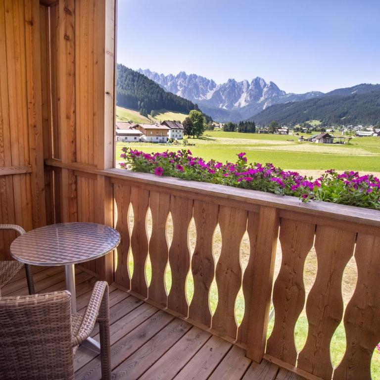 COOEE alpin Hotel Dachstein - Doppel-/Zweibettzimmer - barrierefrei - 2