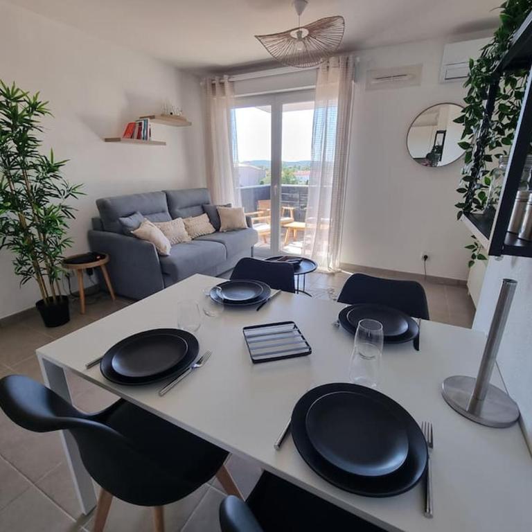 L'Appartement Ensoleillé, WIFI-Clim-Gare-Terrasse - Appartement 1 Chambre - 2
