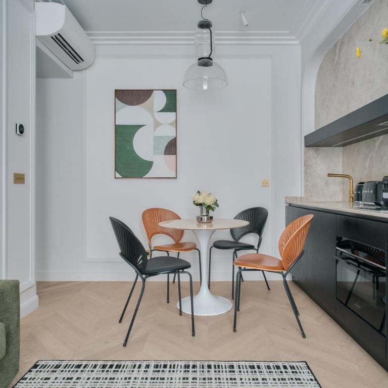 Nestay Les Halles - Deluxe One-Bedroom Apartment with Balcony and City View 201 - 16