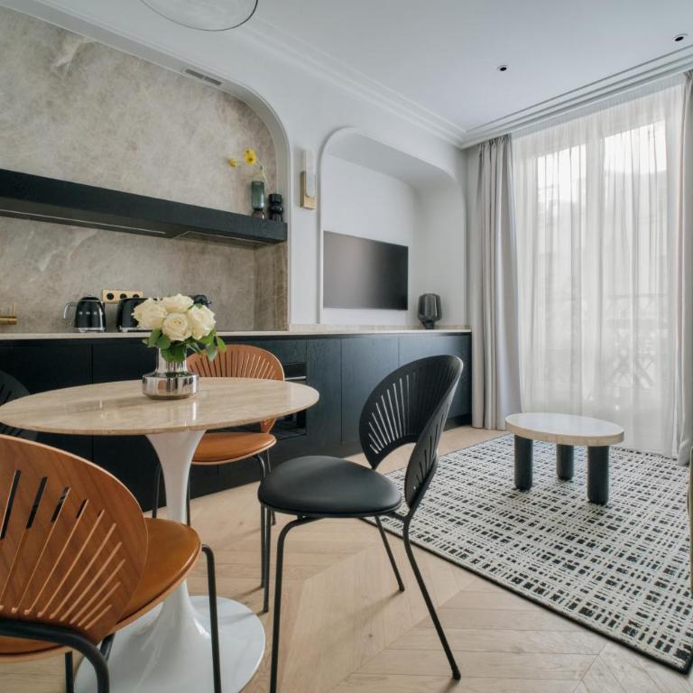 Nestay Les Halles - Deluxe One-Bedroom Apartment with Balcony and City View 201 - 10