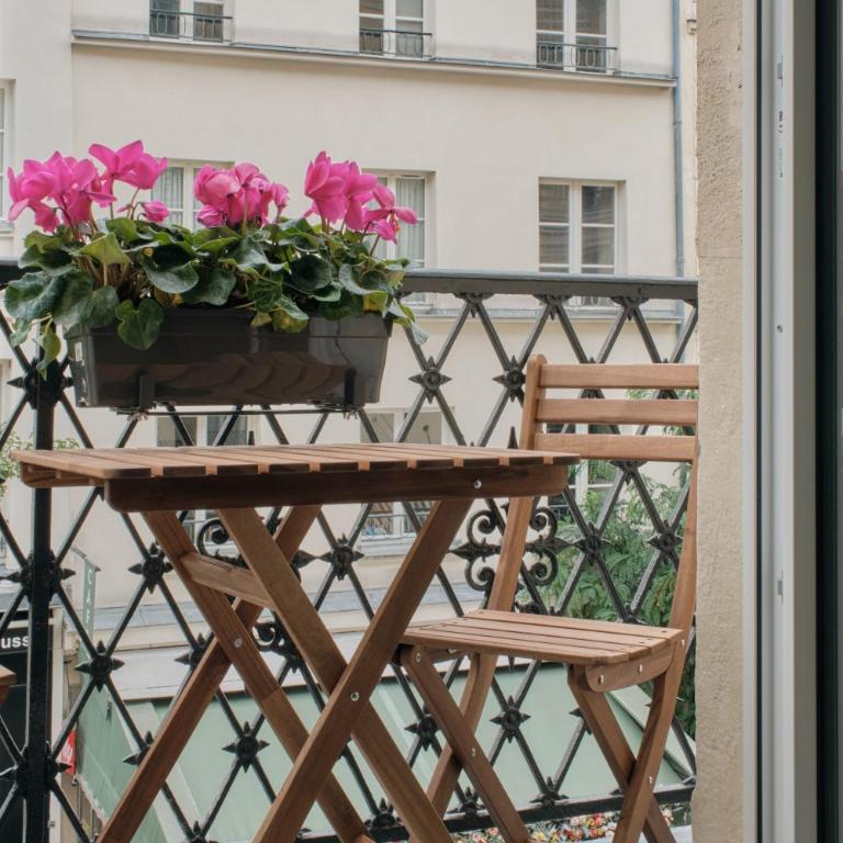 Nestay Les Halles - Deluxe One-Bedroom Apartment with Balcony and City View 201 - 7