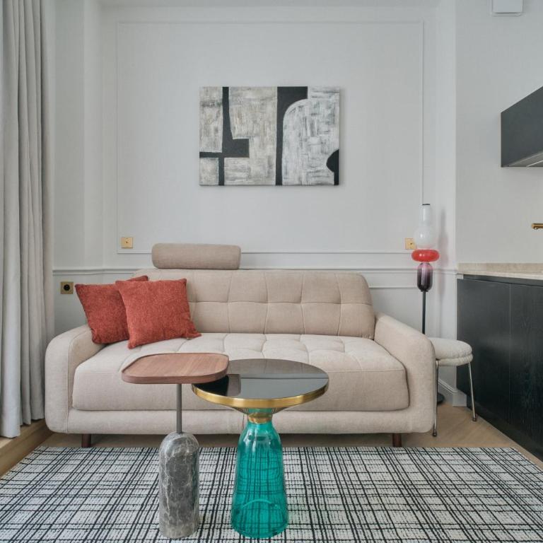 Nestay Les Halles - Deluxe Studio with Balcony and City View 202 - 5