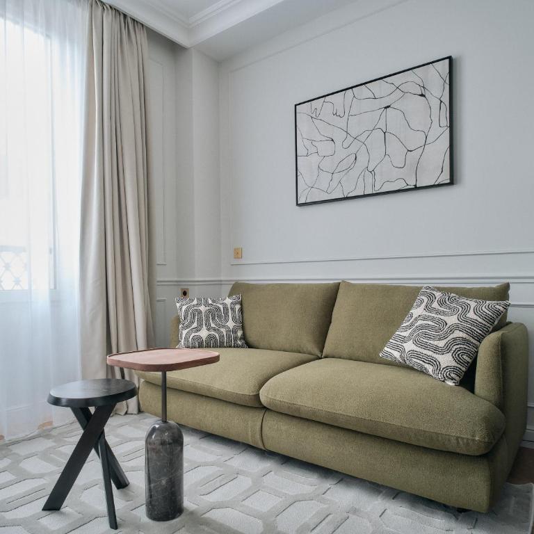 Nestay Les Halles - Deluxe Studio with City View 402 - 2