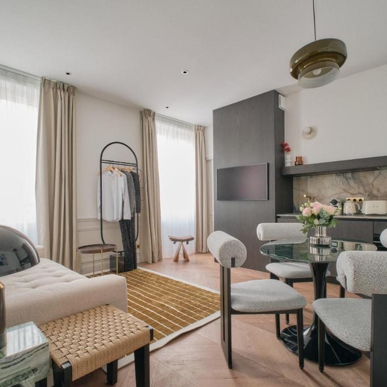 Nestay Les Halles - Deluxe One-Bedroom Apartment with City View 403 - 1