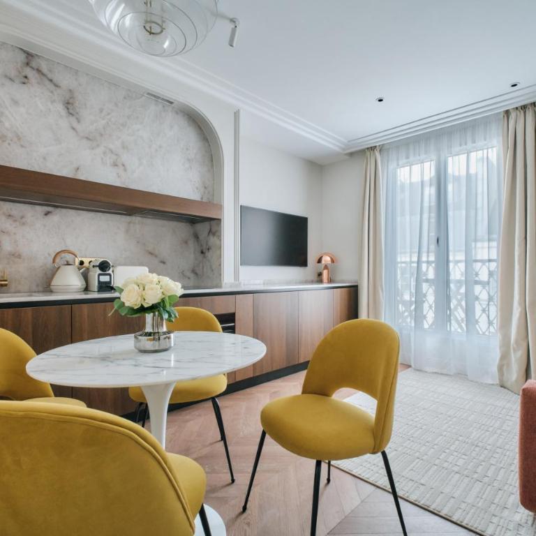 Nestay Les Halles - One-Bedroom Apartment with Balcony and City View 501 - 1