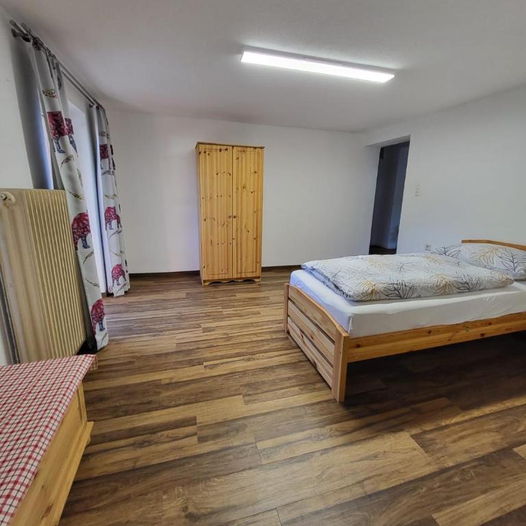 Appartment Weidach Zentrum - Apartment - auf 2 Etagen - 4