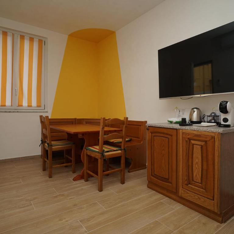 Casa Carlotta - mytouristhome - Two-Bedroom Apartment - 3