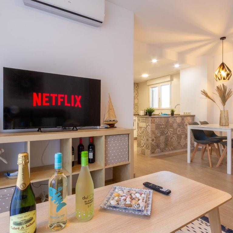 Apartamento moderno con piscina comunitaria cerca del aeropuerto - Apartamento de 2 dormitorios con terraza - 7