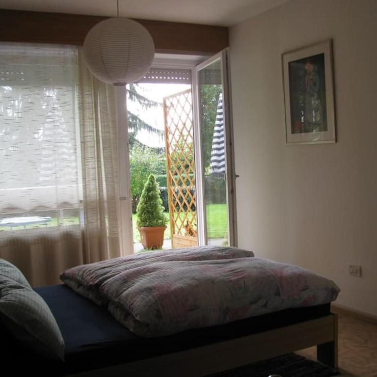 Kleine Wohnung, großer Garten! - One-Bedroom Apartment - 5