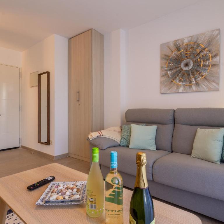 Apartamento moderno con piscina comunitaria cerca del aeropuerto - Apartamento de 2 dormitorios con terraza - 35